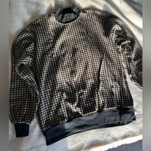 Long sleeve, short turtleneck top by BonWorth, Size S